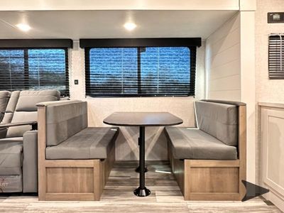 2025 Jayco Jay Flight SLX — photo 40 view