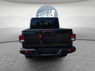 2026 Jeep Gladiator — detail view