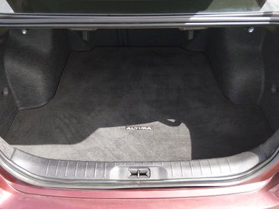 2024 Nissan Altima — photo 11 view