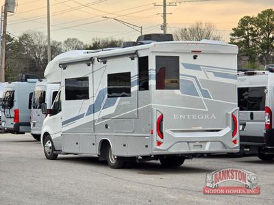 2026 Qwest 25L - Photo 6