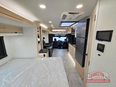 2026 Qwest 25L - Photo 29