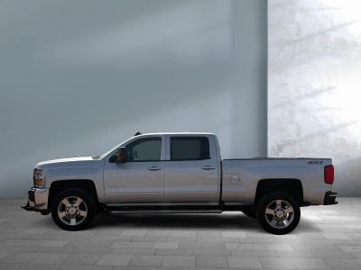 2016 Chevrolet Silverado 2500HD - Photo 3