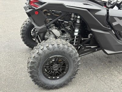2026 Can-Am Maverick X3 X rs Turbo RR Triple Black_7.6 in. — photo 13 view