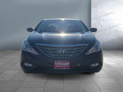 2012 Hyundai Sonata - Photo 2