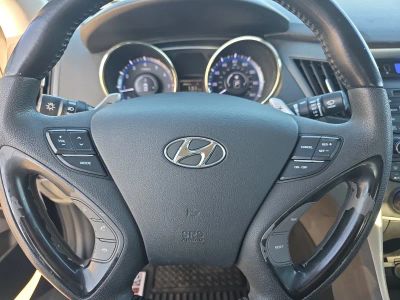 2012 Hyundai Sonata - Photo 19