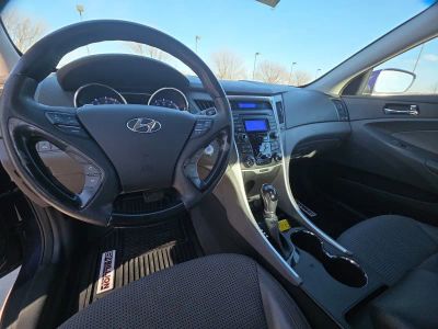 2012 Hyundai Sonata - Photo 12