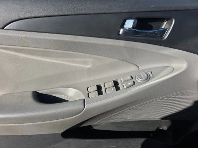 2012 Hyundai Sonata - Photo 20