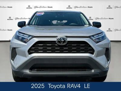 2025 Toyota RAV4 - Photo 4