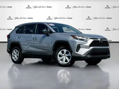 2025 Toyota RAV4 - Photo 2
