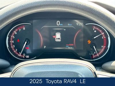 2025 Toyota RAV4 - Photo 3