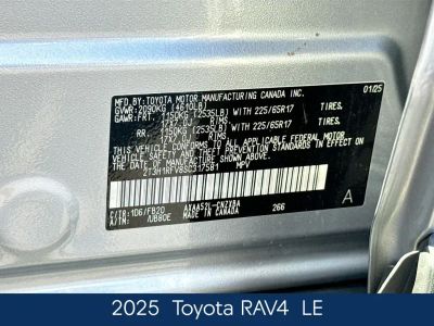 2025 Toyota RAV4 - Photo 21