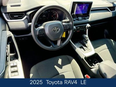 2025 Toyota RAV4 - Photo 25