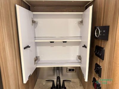 2018 Airstream Tommy Bahama - Photo 18