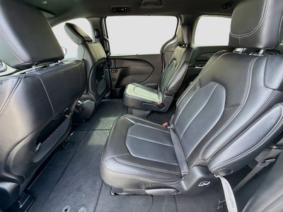 2025 Chrysler Pacifica - Photo 23