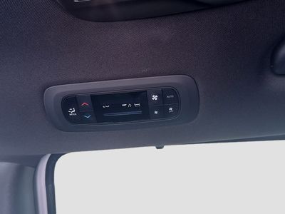 2025 Chrysler Pacifica - Photo 22