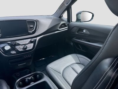2025 Chrysler Pacifica - Photo 21