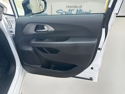 2025 Chrysler Pacifica - Photo 32