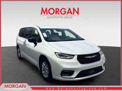 2025 Chrysler Pacifica - Photo 1