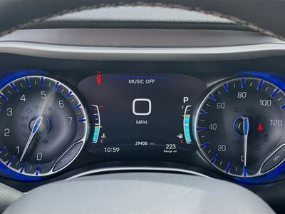 2025 Chrysler Pacifica - Photo 11