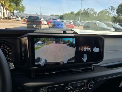 2025 Jeep Wrangler - Photo 21
