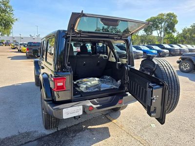 2025 Jeep Wrangler - Photo 33