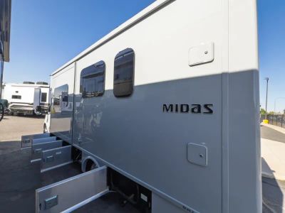 2026 Tiffin MIDAS - Photo 24