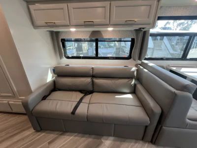 2026 Fleetwood BOUNDER — photo 13 view