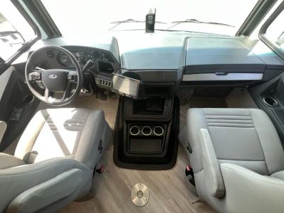 2026 Fleetwood BOUNDER — side profile view