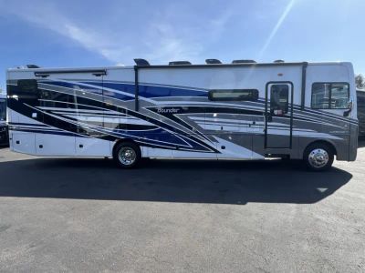 2026 Fleetwood BOUNDER — photo 19 view