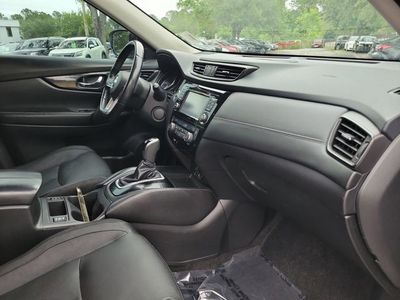 2017 Nissan Rogue - Photo 34
