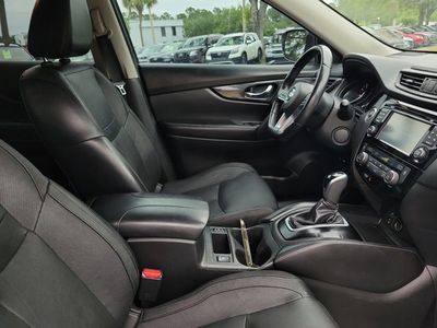 2017 Nissan Rogue - Photo 35