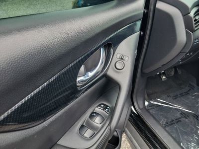 2017 Nissan Rogue - Photo 12