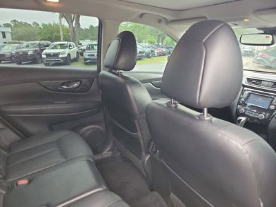 2017 Nissan Rogue - Photo 31