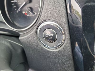 2017 Nissan Rogue - Photo 25
