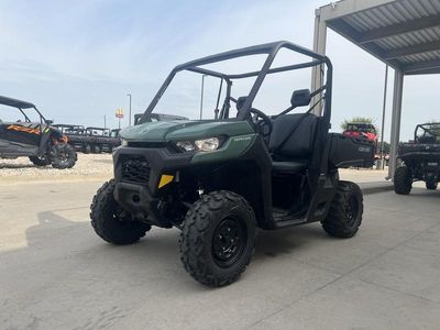 2025 Can-Am Defender HD7 — rear three-quarter view