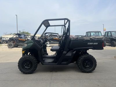2025 Can-Am Defender HD7 — photo 8 view