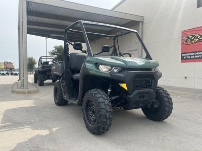 2025 Can-Am Defender HD7 — side profile view