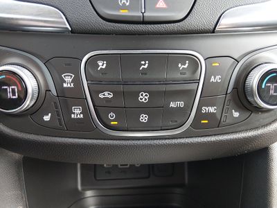 2024 Chevrolet Equinox — photo 17 view
