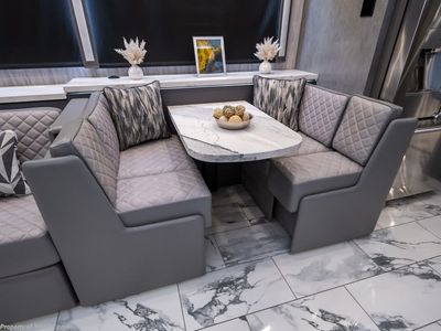 2027 Foretravel Realm Presidential Luxury Villa 7 (LV7) Bath & 1/2 - Photo 10