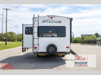 2022 Imagine 2500RL - Photo 8