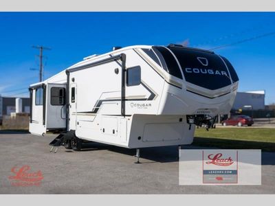 2026 Cougar Half-Ton 29MBD - Photo 1