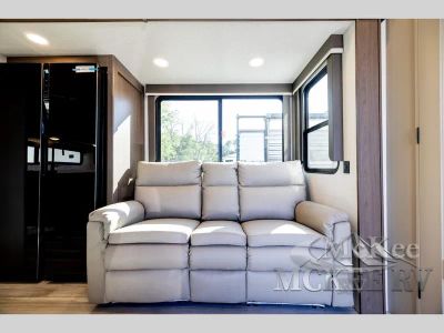 2026 Keystone RV Cougar — photo 8 view
