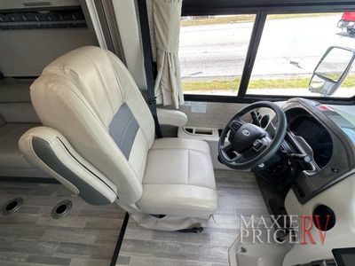 2023 Thor Motor Coach Axis - Photo 14
