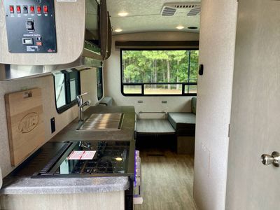 2025 Northwood Nash 17K - Photo 7
