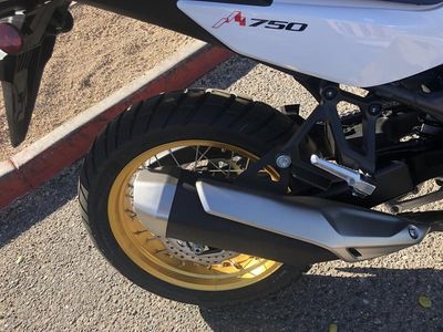 2025 Honda Transalp - Photo 12