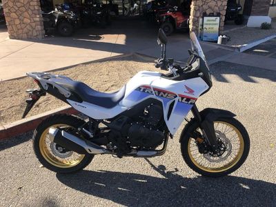 2025 Honda Transalp - Photo 10