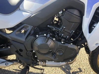 2025 Honda Transalp - Photo 11