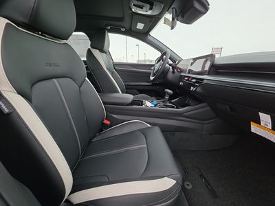 2026 Kia K5 — photo 9 view