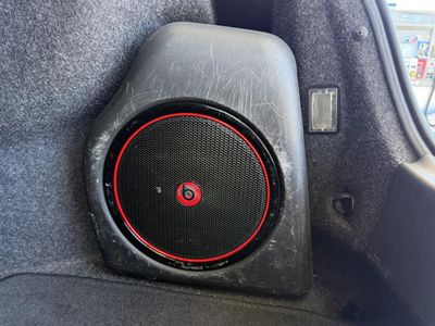2014 Chrysler 300 — photo 23 view