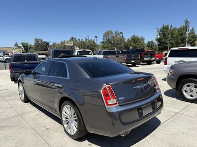 2014 Chrysler 300 — detail view